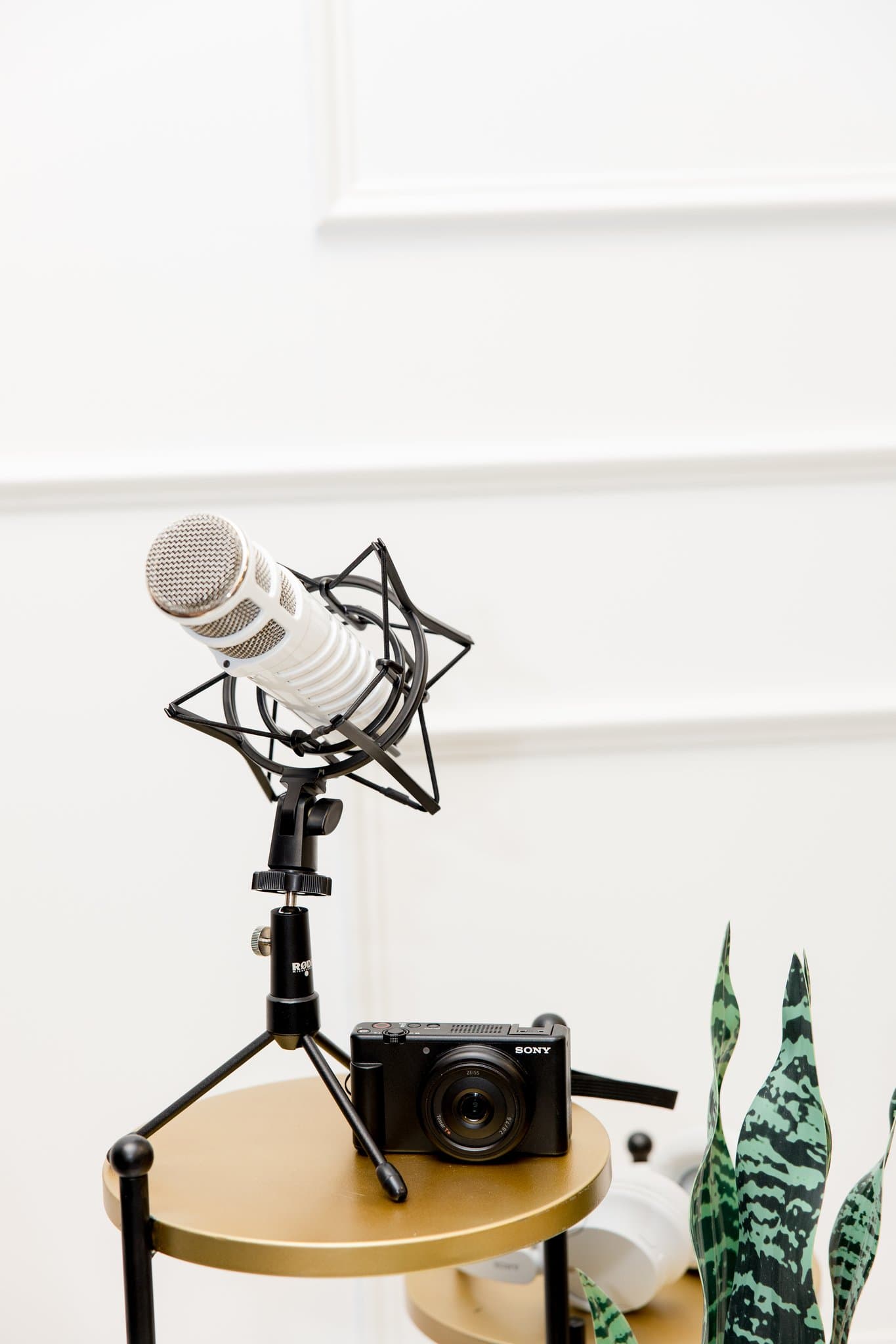 Top 3 Ways to Market Your Podcast Without Social Media